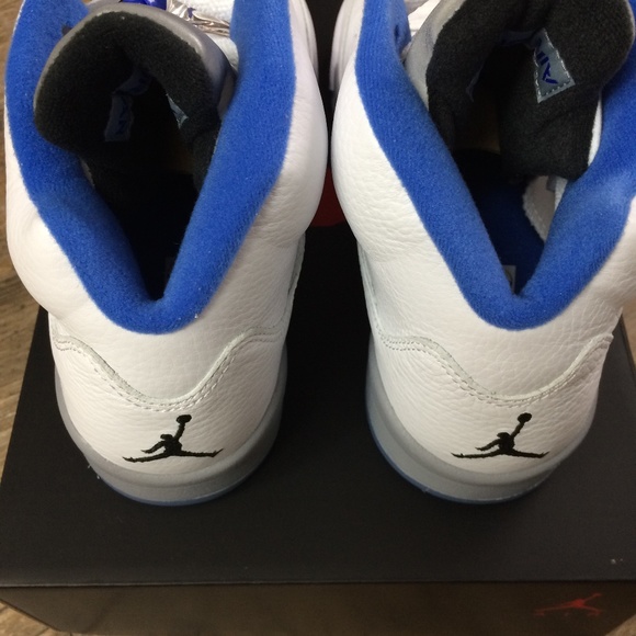 Jordan 5 Retro White Stealth (2021) M9, W10.5 - Picture 6 of 15